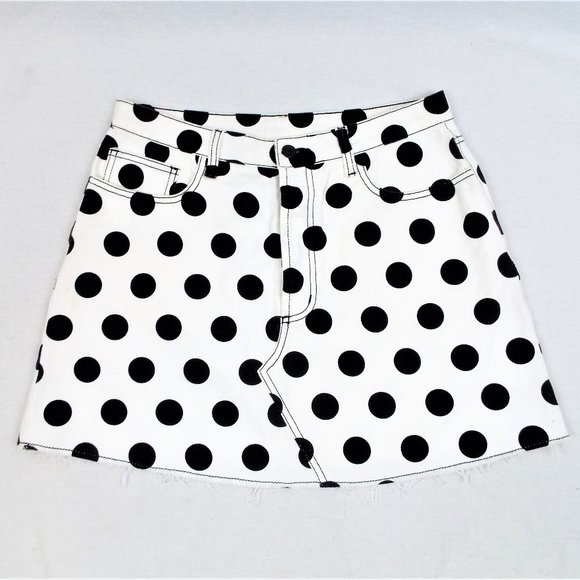 FARM Rio Dresses & Skirts - NWT FARM Rio Button Fly Onca Dot Mini Denim Skirt Off White/Black Dot Size Large